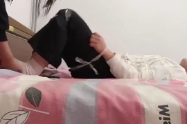 X049两初中女孩互挠脚心tk